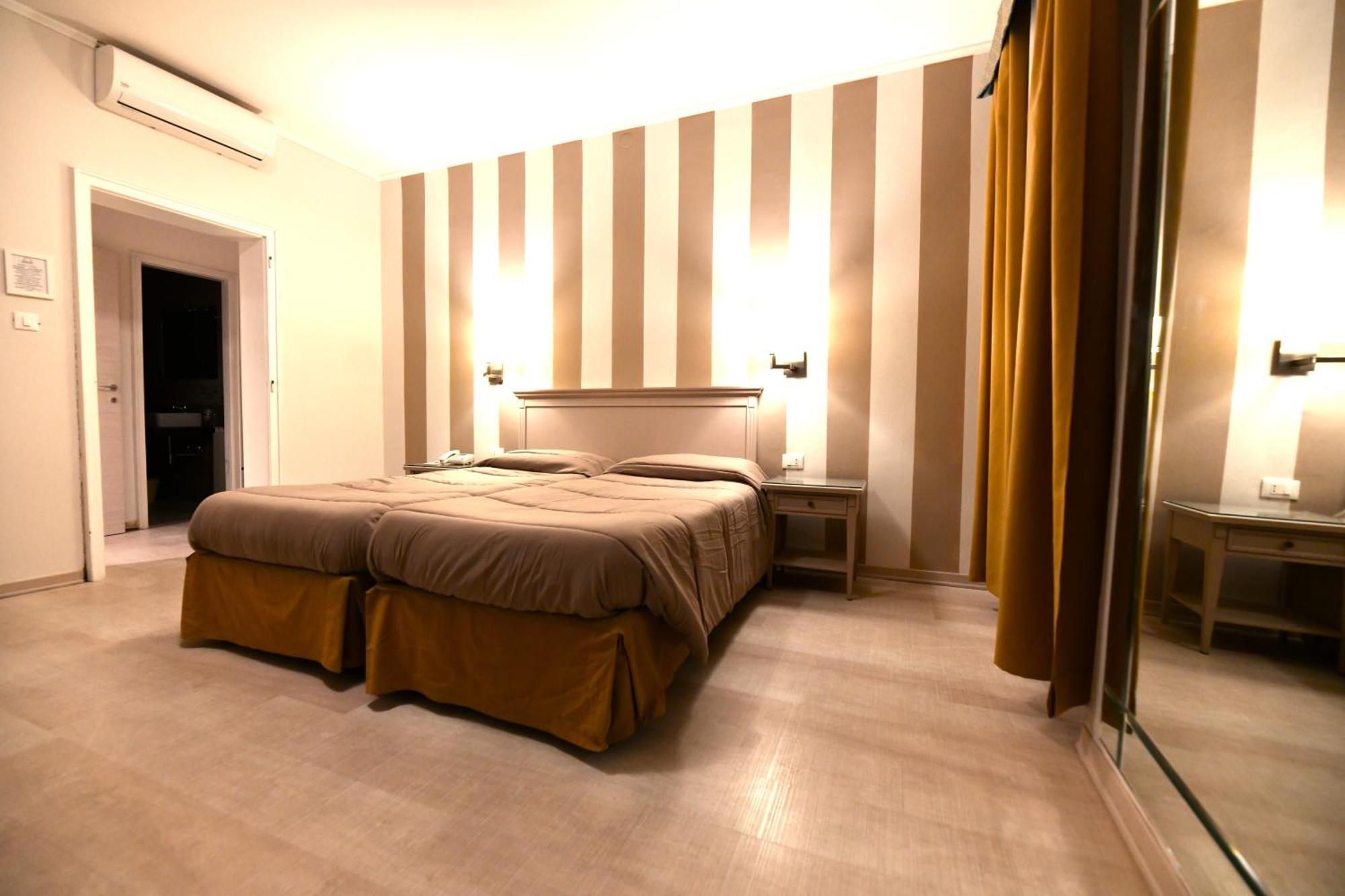 Hotel Bristol ترييستي المظهر الخارجي الصورة