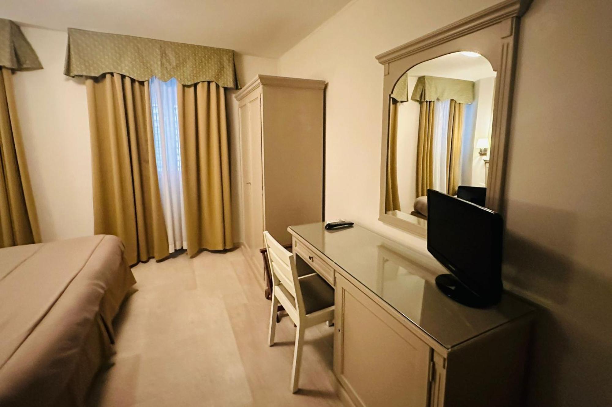 Hotel Bristol ترييستي المظهر الخارجي الصورة